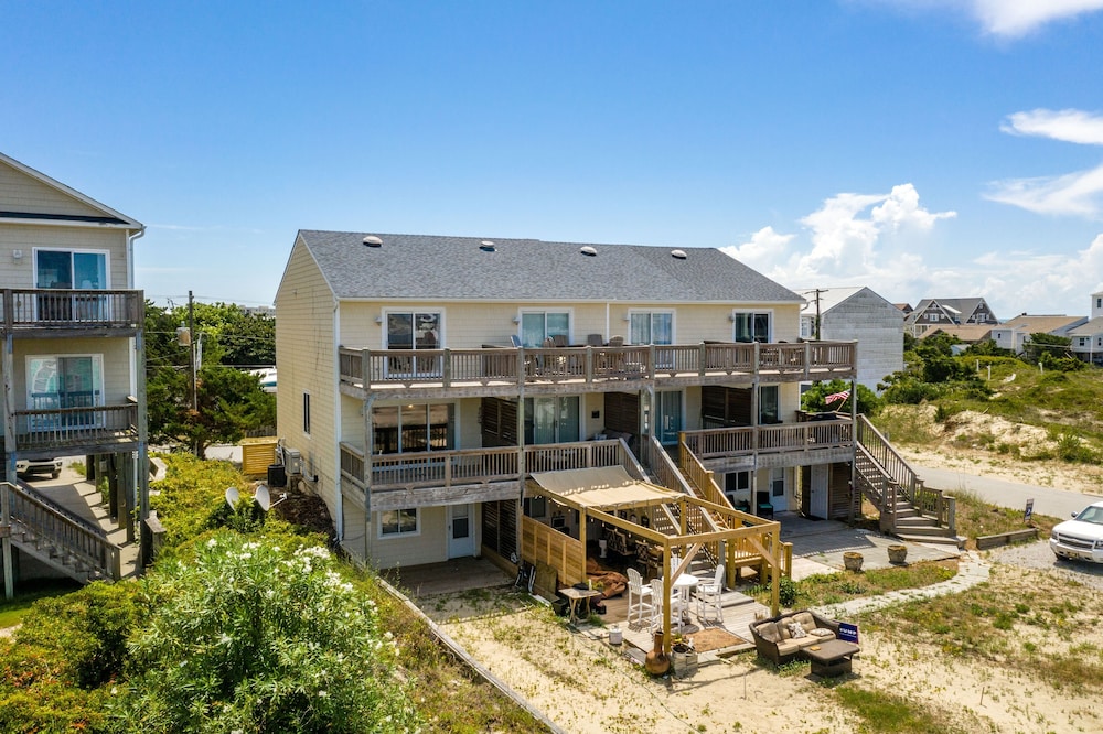 Barefoot Ventures 4 Bedroom Townhouse by RedAwning view 5