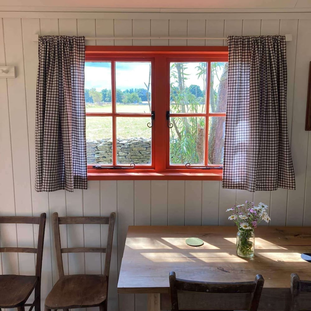 Secluded Shepherd's Hut