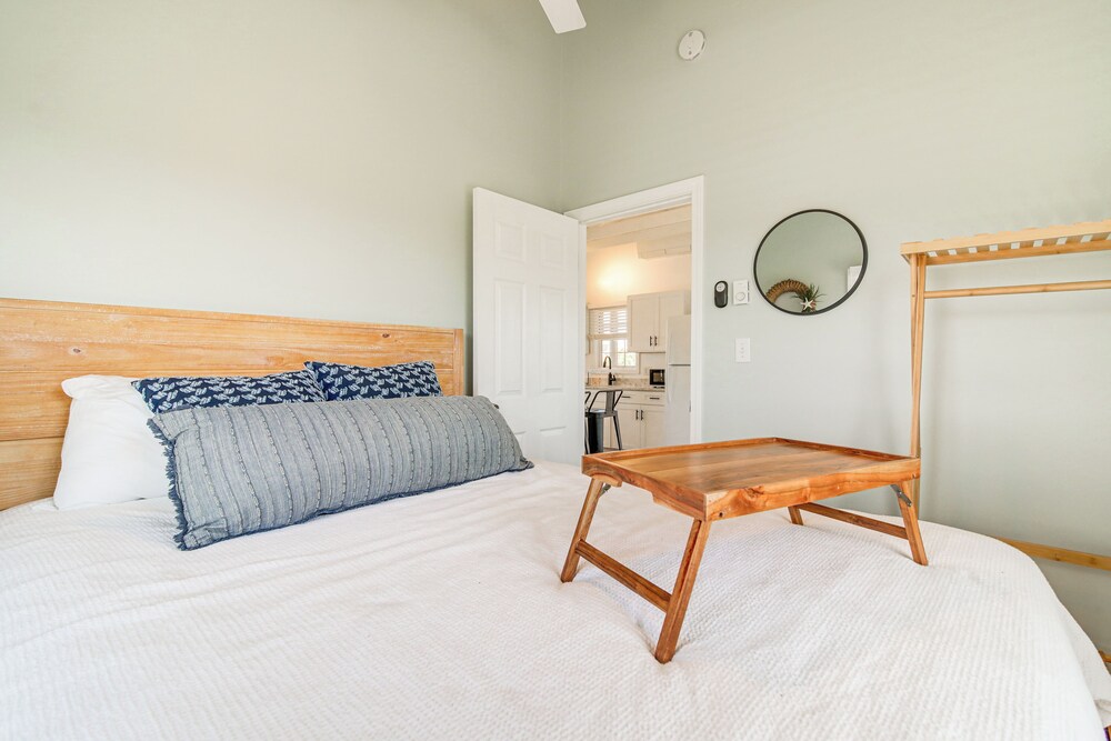Idyllic Plymouth Vacation Rental - Steps to Beach!