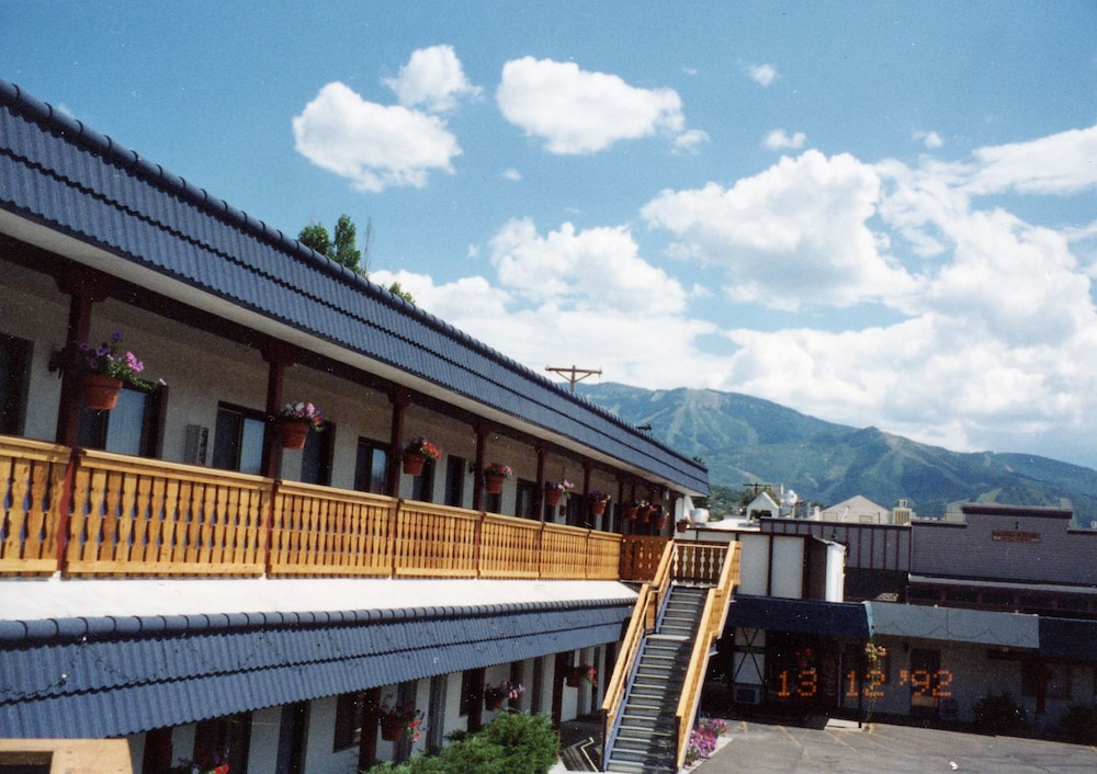 Western Lodge - In Steamboat Springs (Downtown Steamboat Springs)
