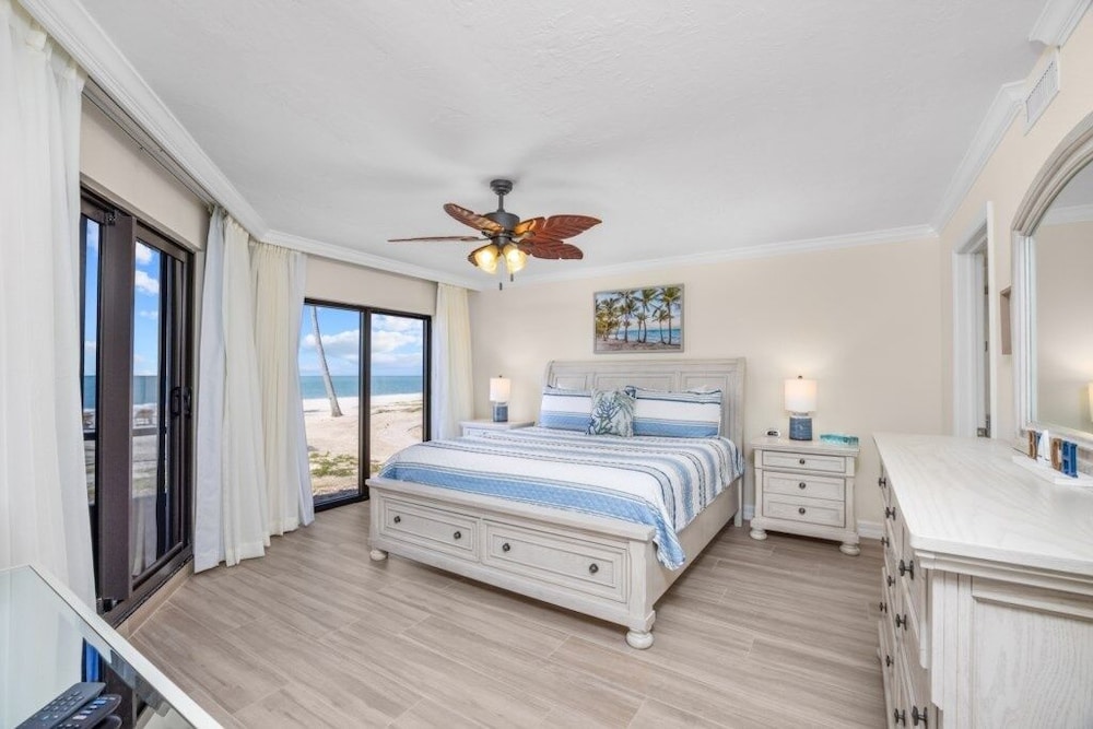 Pointe Santo E4 3 Bedroom Condo