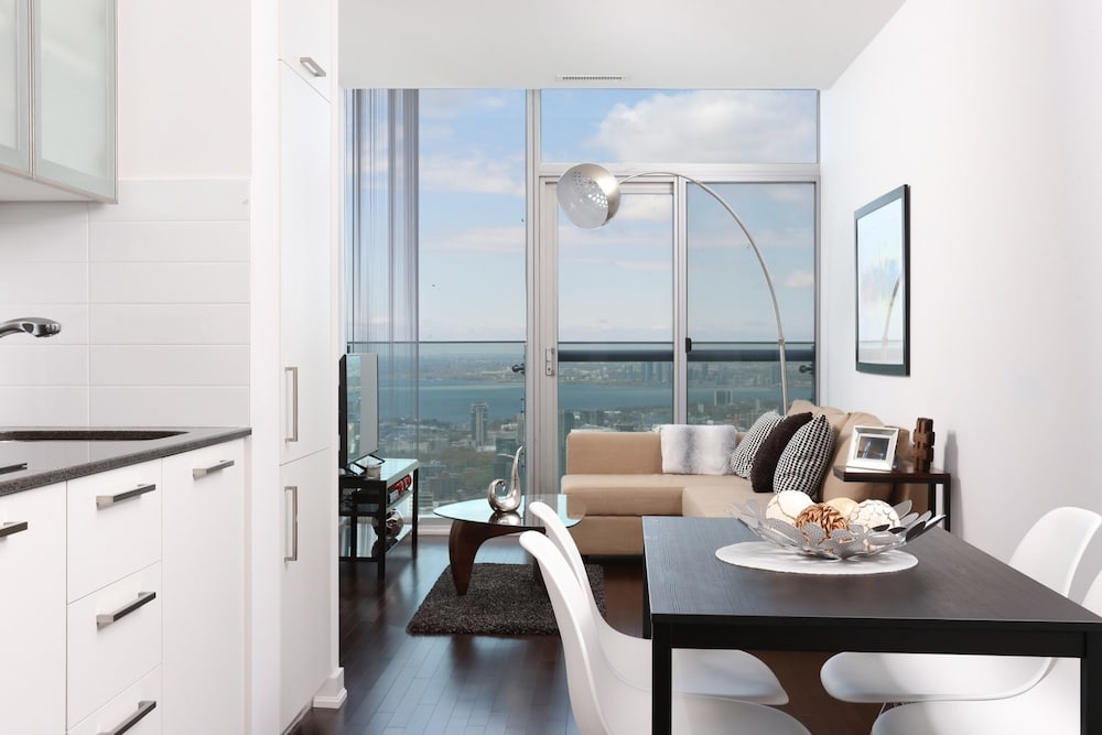 Platinum Suites - Luxury Penthouse - Image 2