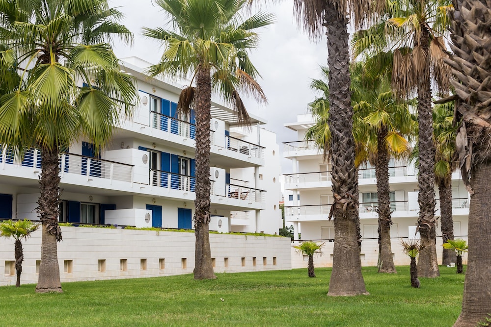 B06 - Top Floor Marina Club 2 Bed Apartment by DreamAlgarve