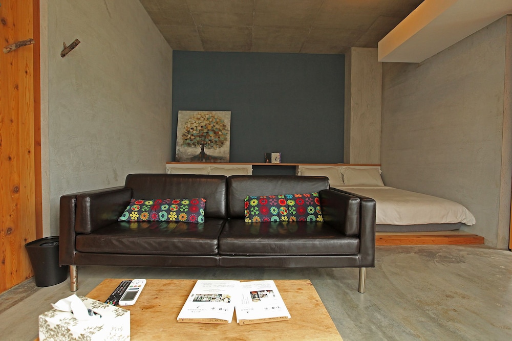 Juststay