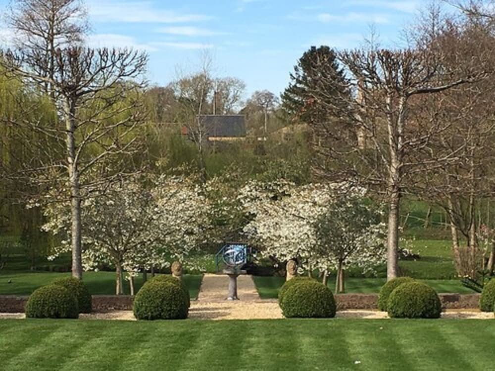 Yeovil Vacations - Lanes Hotel - Property Image 3