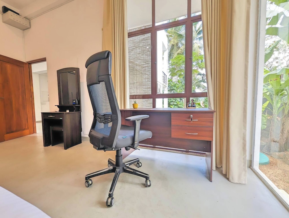 Room in Guest Room - Serene Oasis in Galle - Tranquil Retreat With Breathtaking Views