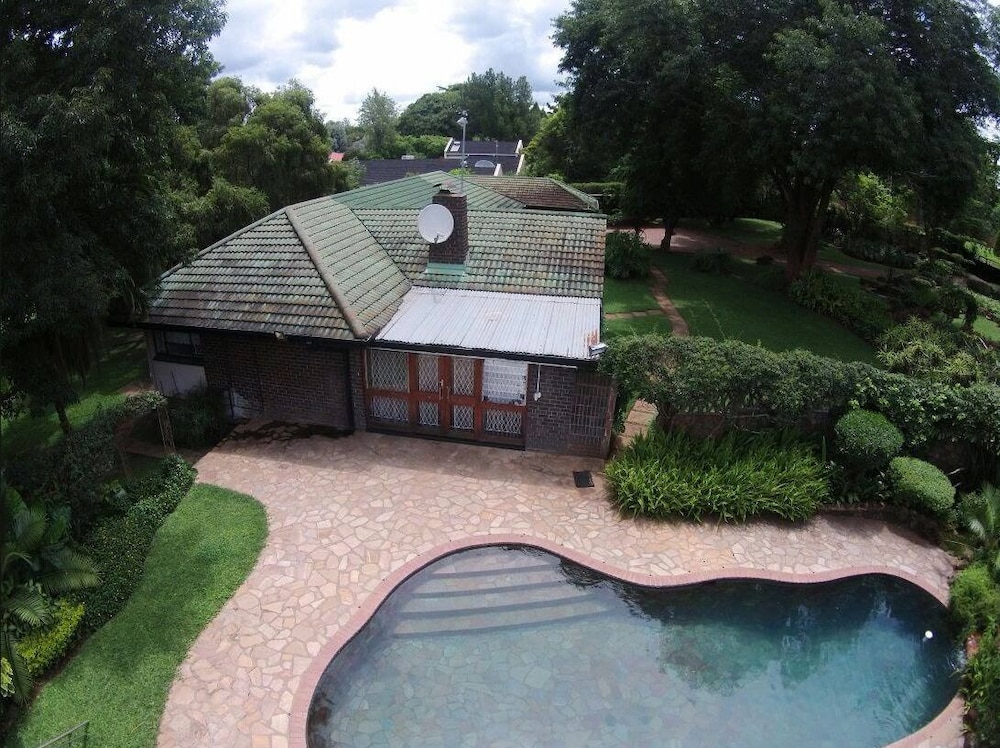 Cana Guest House