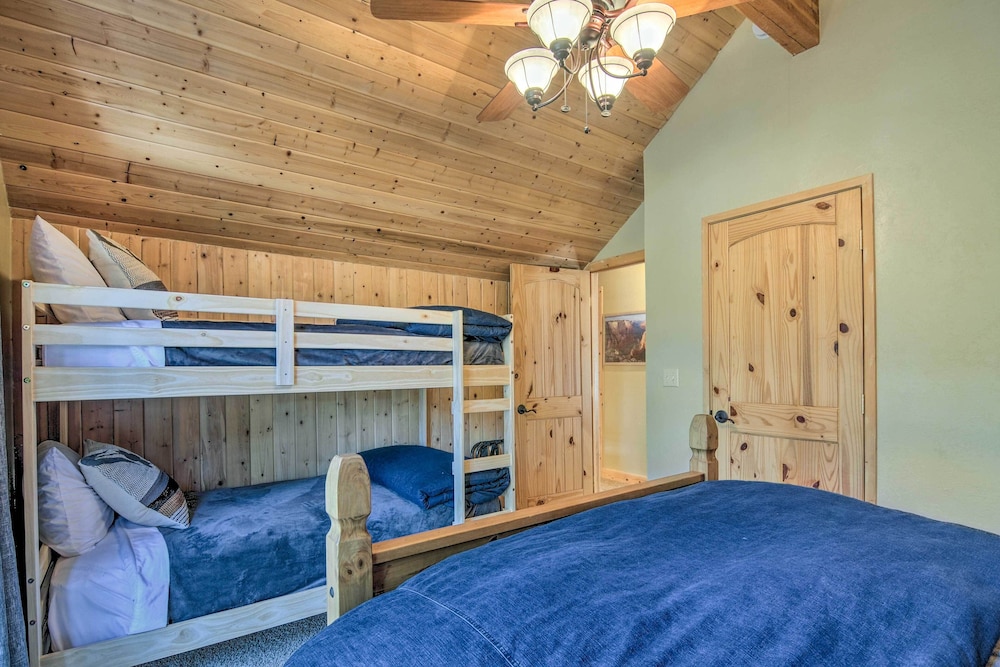 Duck Creek Village Cabin: Hike, Ski, & Bike! view 4