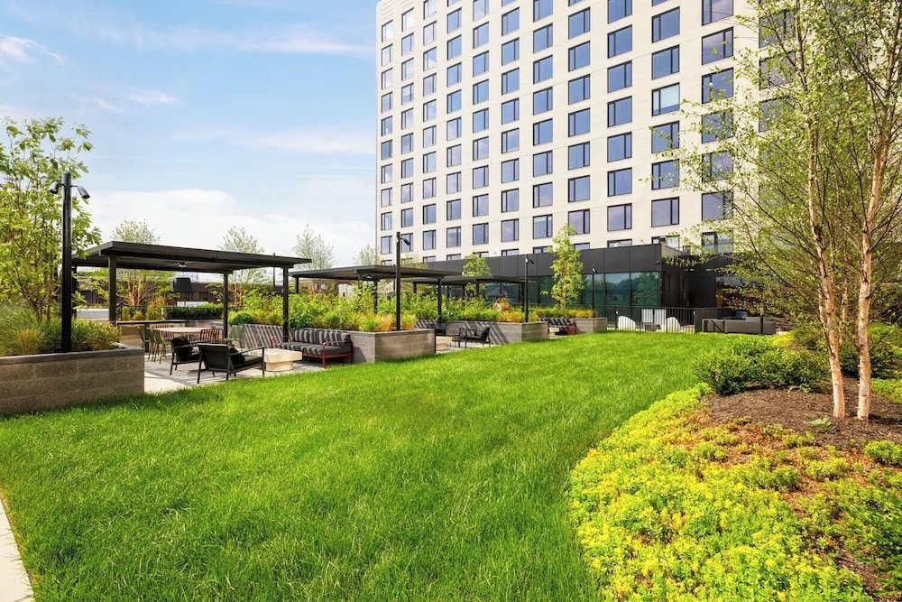 Luxury Apartments by Hyatus at Central Philly
