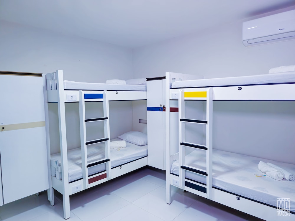 MANERO HOSTEL