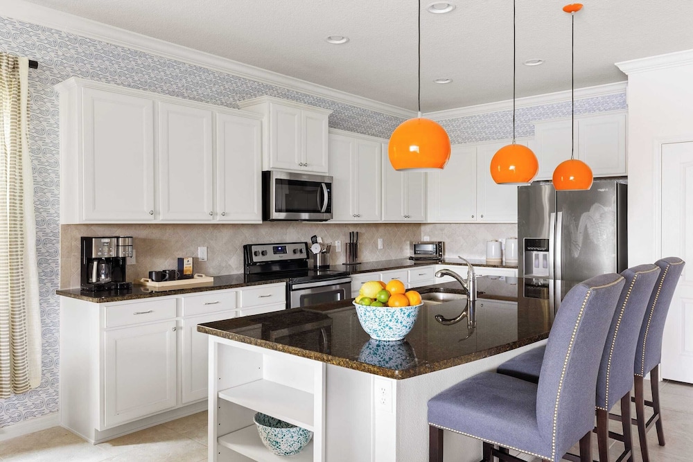 Sleeps 20! Resort Home Near Disney, Pool+game Room Twice-as-nice by Avantstay