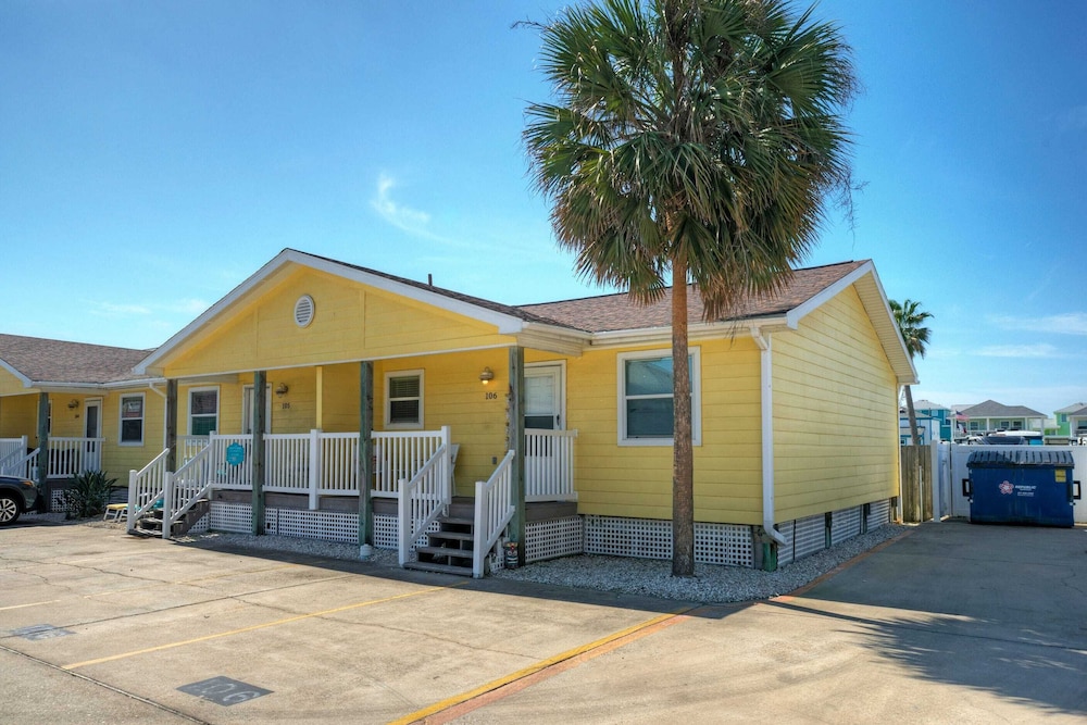 Stylish 2BR Coastal Getaway w/ Pool & Prime Location Lazy Fun