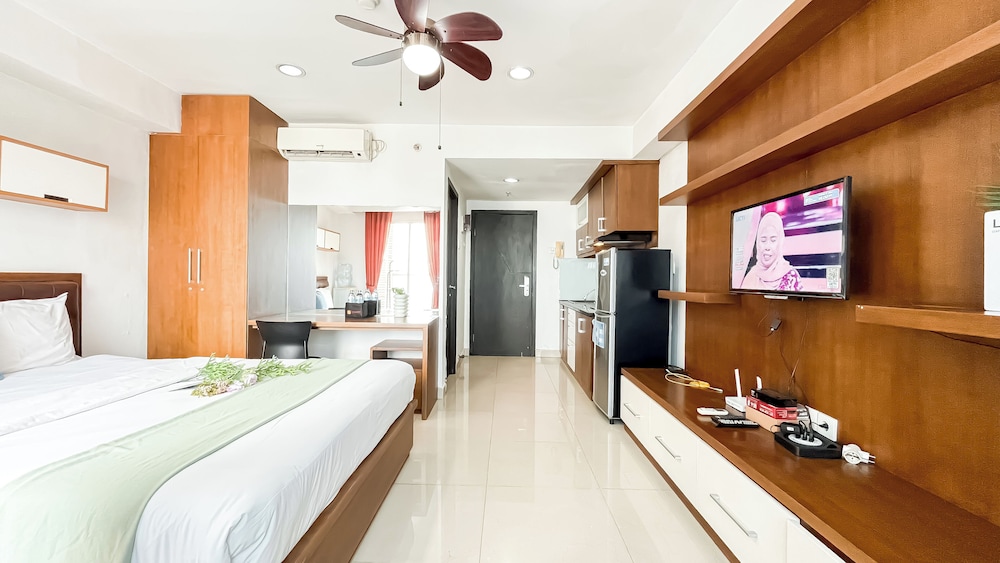Modern Pop Urban Studio At Tamansari The Hive Apartment