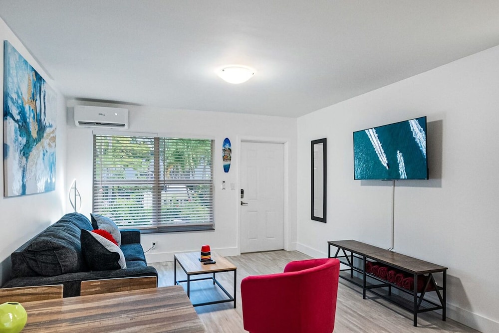 Quiet Miami Oasis Fast Wi-fi Free Parking