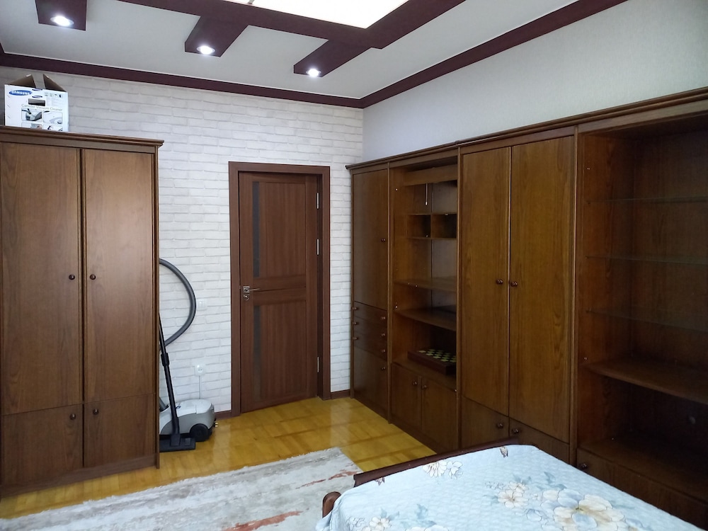 City Center1 - 3 Bedroom Apartment view 3