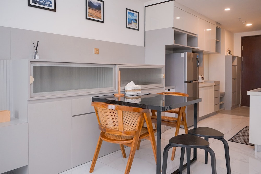 Spacious & Elegant 3BR Apartment at Sky House BSD
