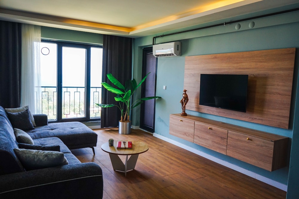 Lemon Suites & Restaurant