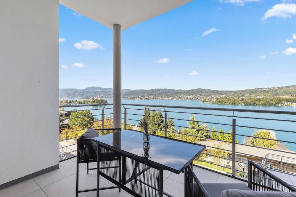Maria Blick Lake View Apartments
