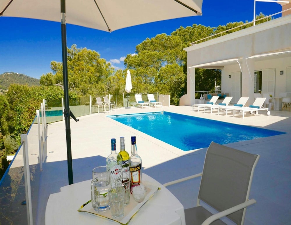 Villa With Golf-course Views