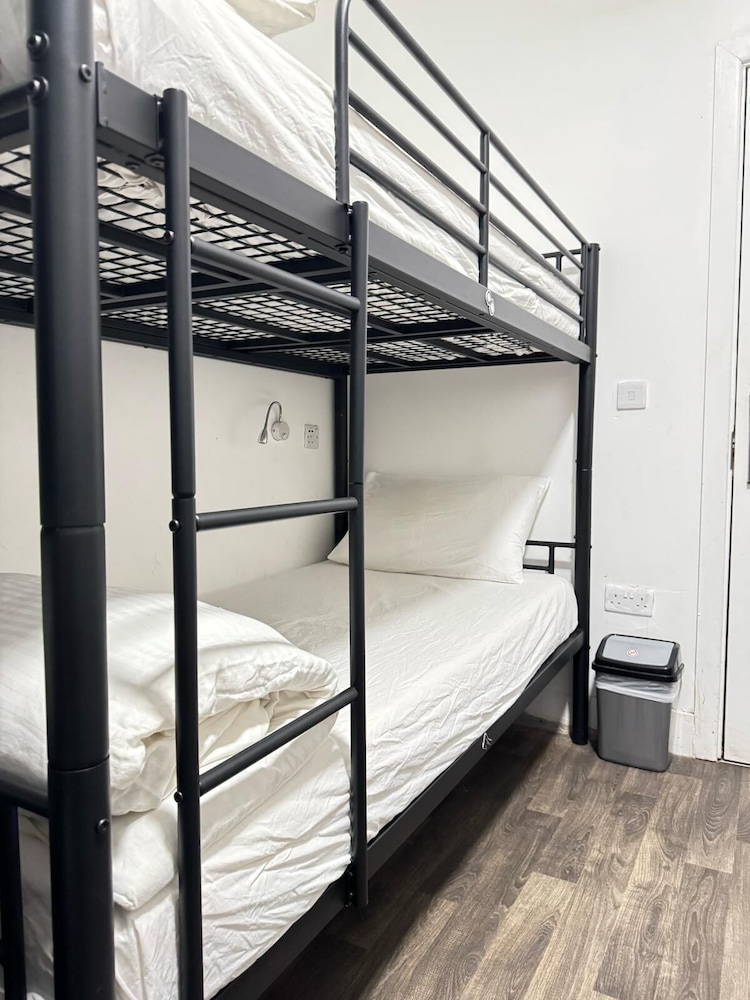 Rahman Hostel - Manchester