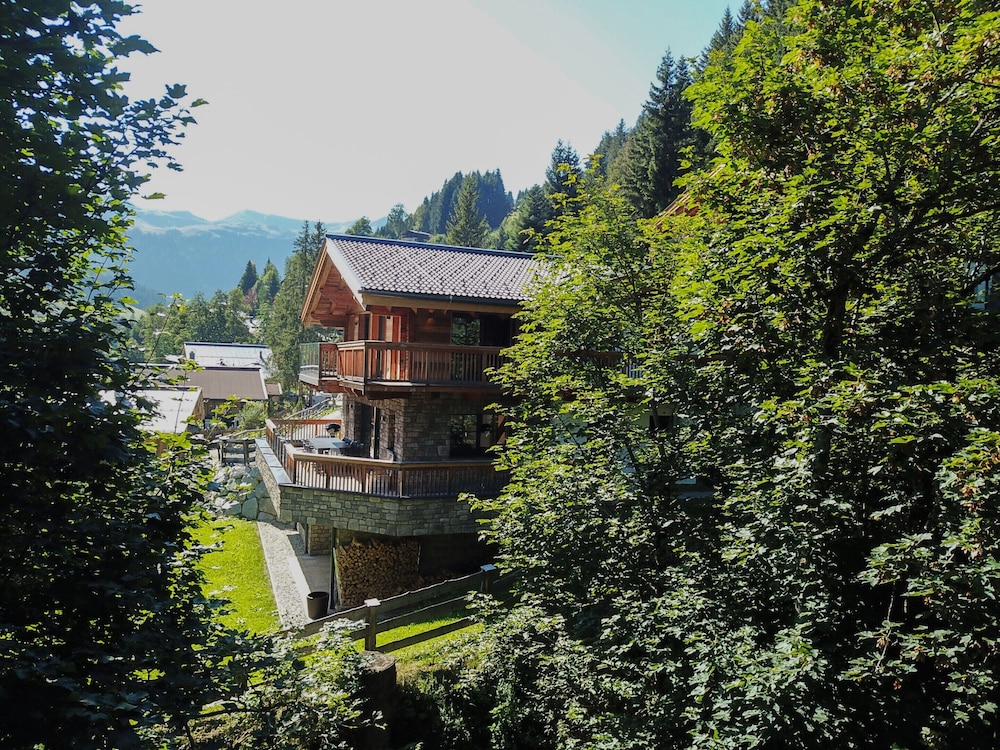 Chalet in Saalbach With Panoramic Sauna