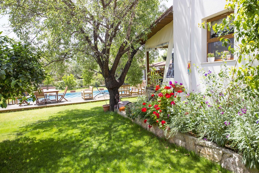 Bal Badem Bungalov