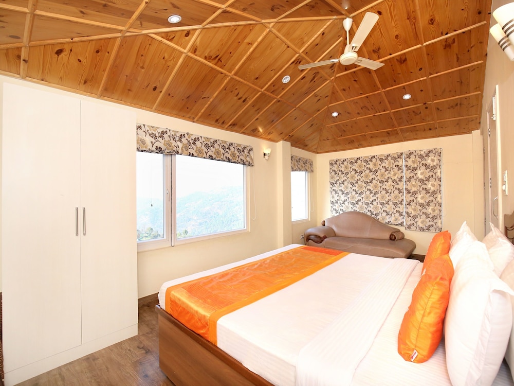 OYO 12185 Home Wayside Villa 3BHK Apartment Kasauli