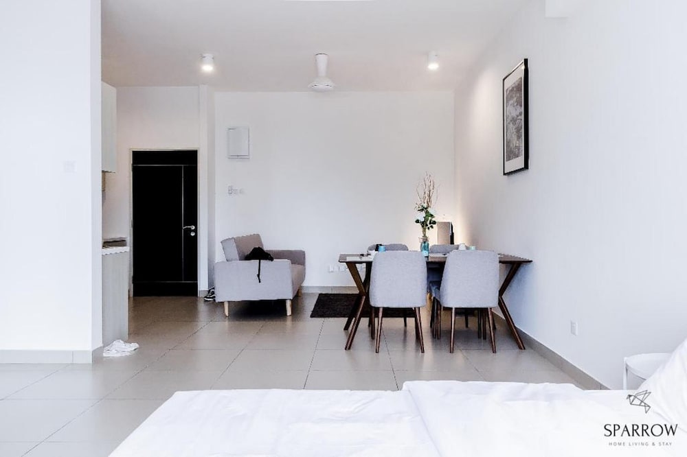 Midhills Premium Suites by Sparrow Homes photo 7