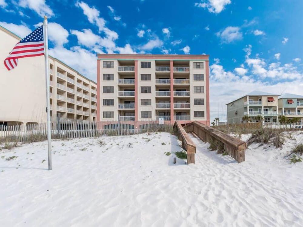 Harbour Place #202 by Southern Vacation Rentals