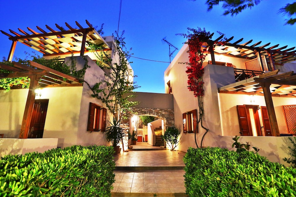 Ventoura Studios & Apartments