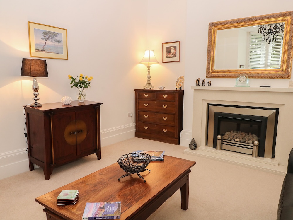 2B Cavendish Villas
