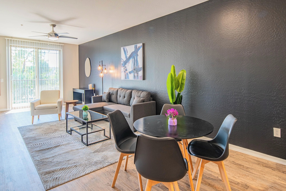 ROVE LIVING/KL - The Fredrick Tempe