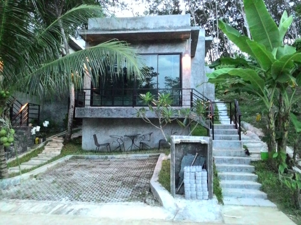 Phuchada Residence