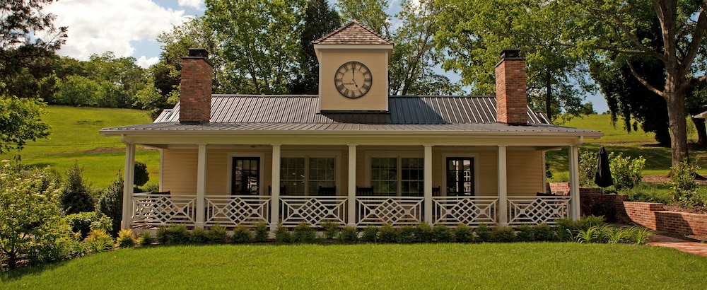 Inn at Willow Grove