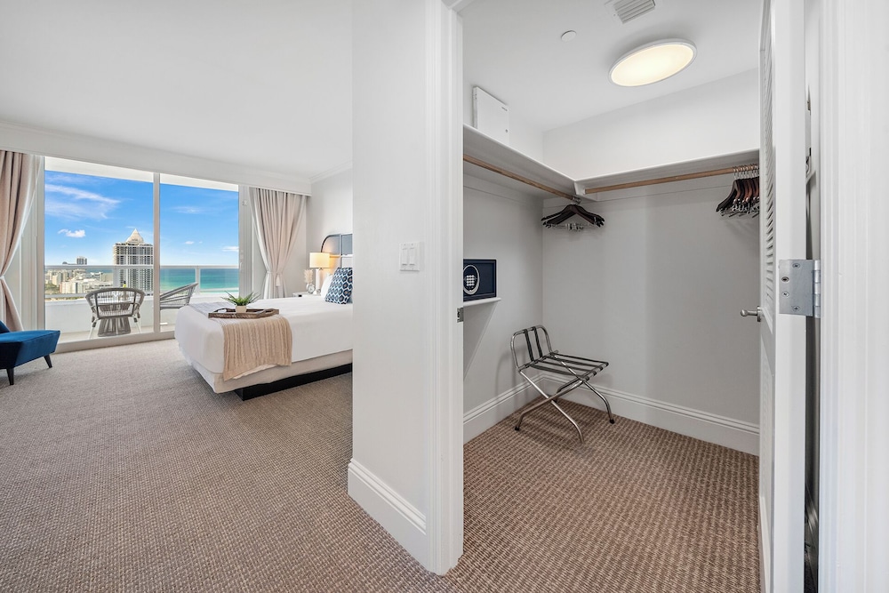 Luxury Vacation Rentals at Fontainebleau Miami Beach by LRMB