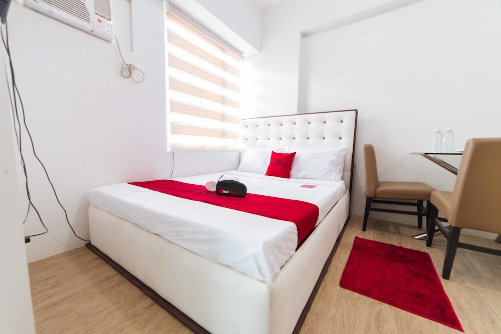 RedDoorz Premium @ Anuva Residences view 5