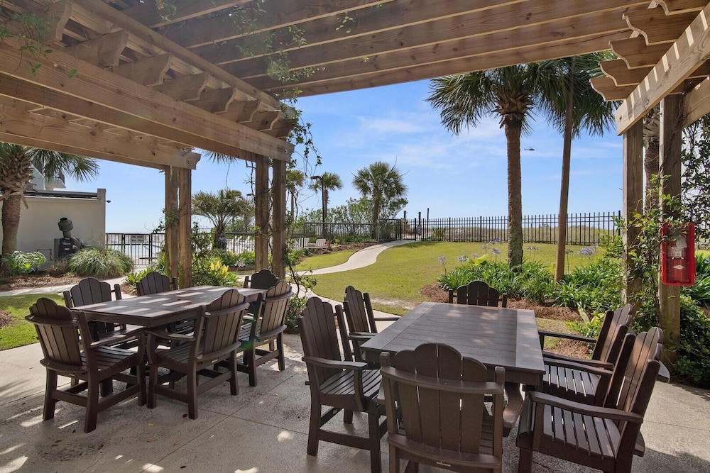 Grand Pointe 602