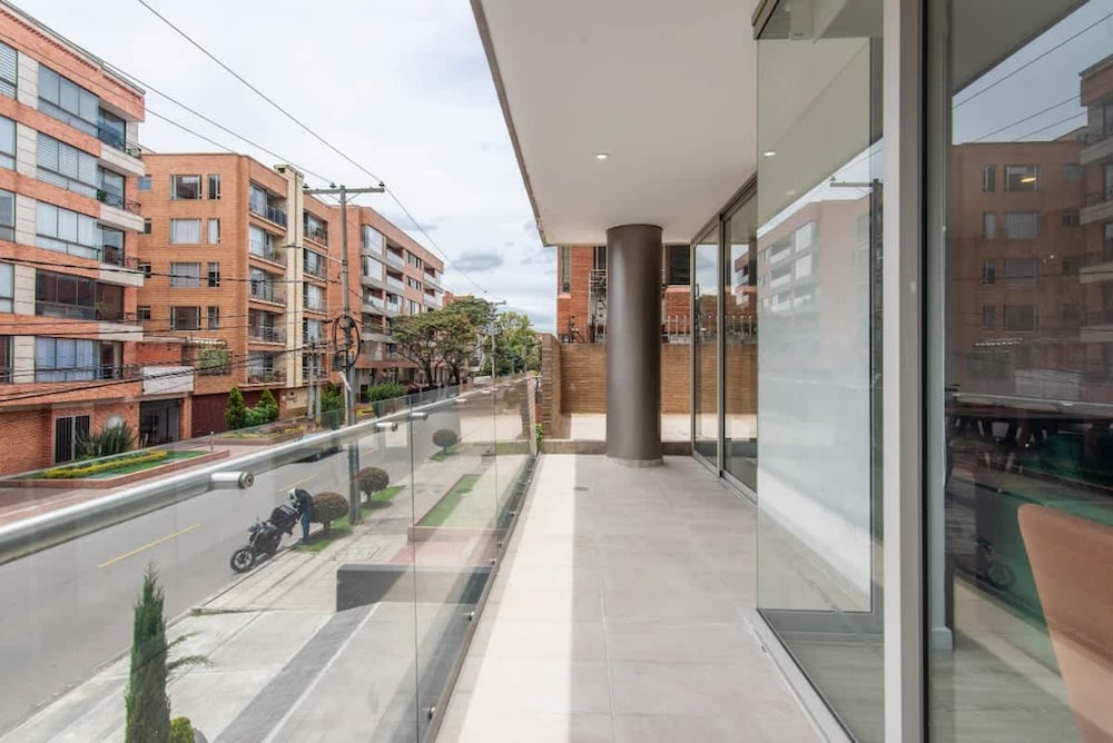Modern 3BR in Usaqu n