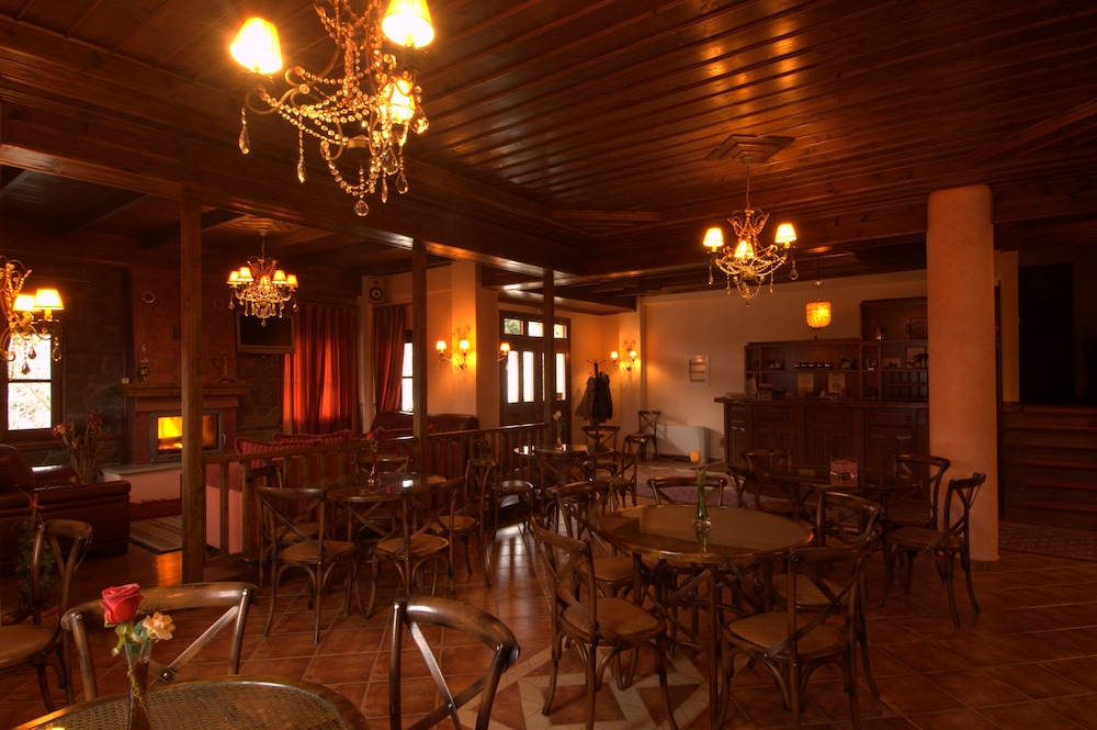 Kroupi Hotel