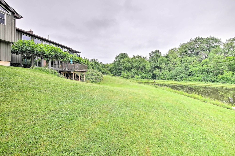 'mimis Place' ~ Ohio Countryside Duplex w/ Deck
