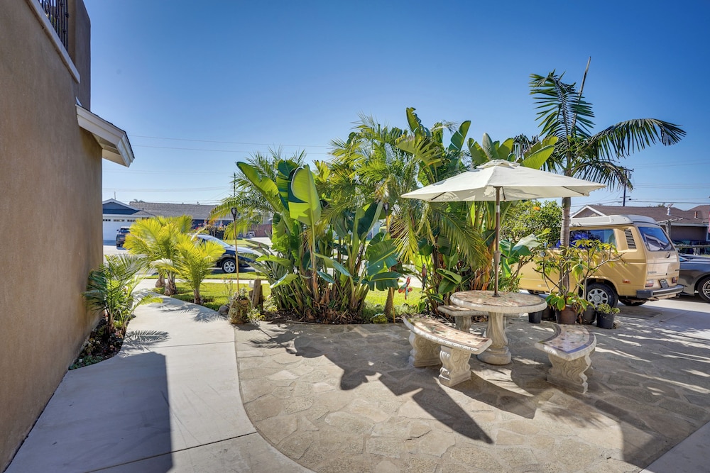 Huntington Beach Vacation Rental ~ 3 Mi to Dtwn!