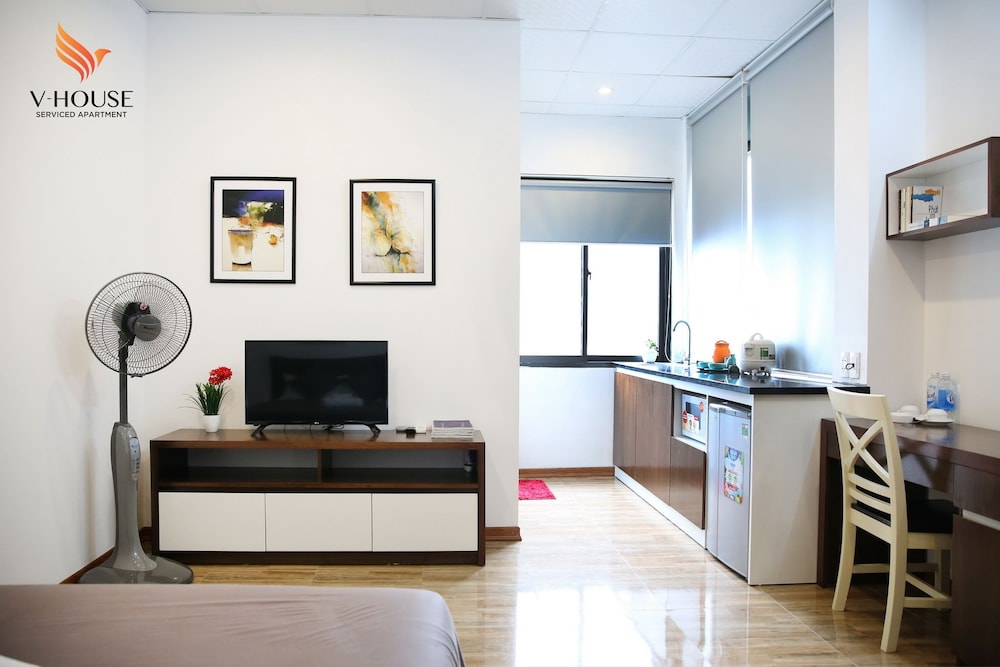 V House 1 Serviced Apartment
