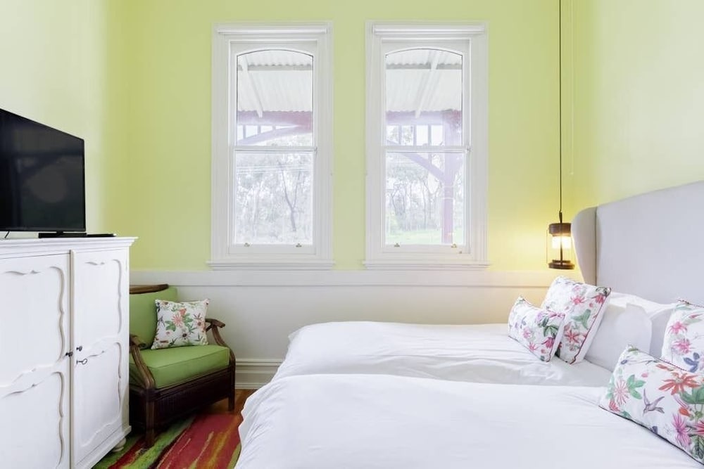 The Eaglehawk Country House Hotel Maldon view 5
