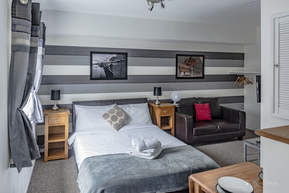 The Suite at Whitelane Lets view 5