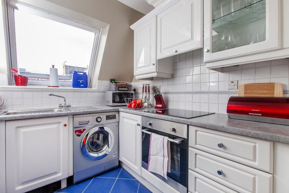 2Bed 2Bath Apartment in Fitzrovia