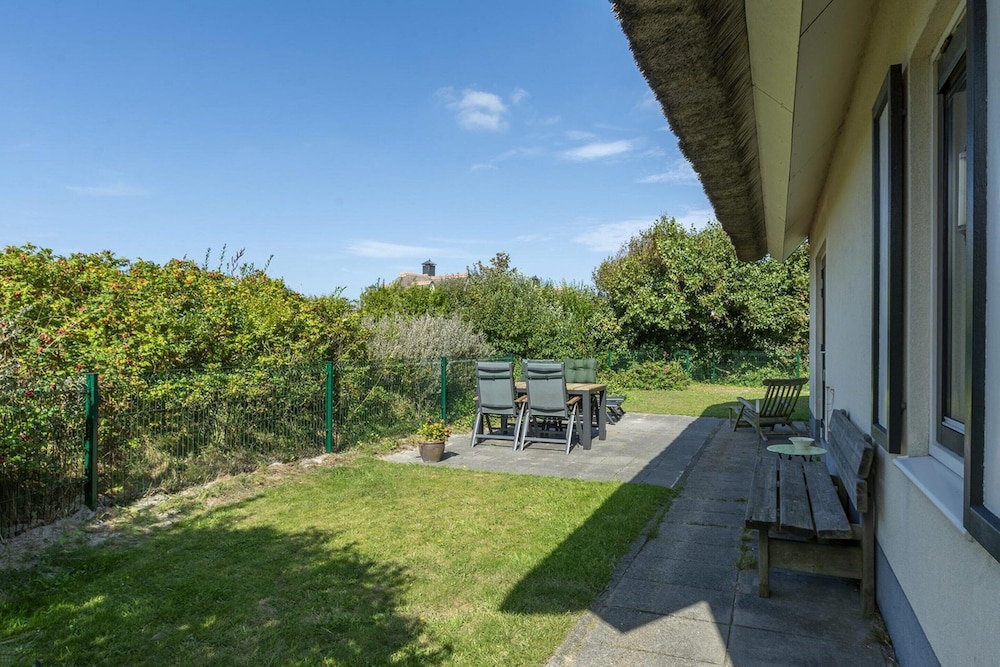 Atmospheric Detached Villa Near Beach