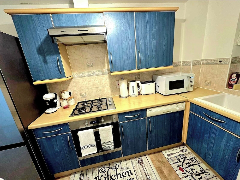 2 Bed-2 Bath-town Centre-free Parking
