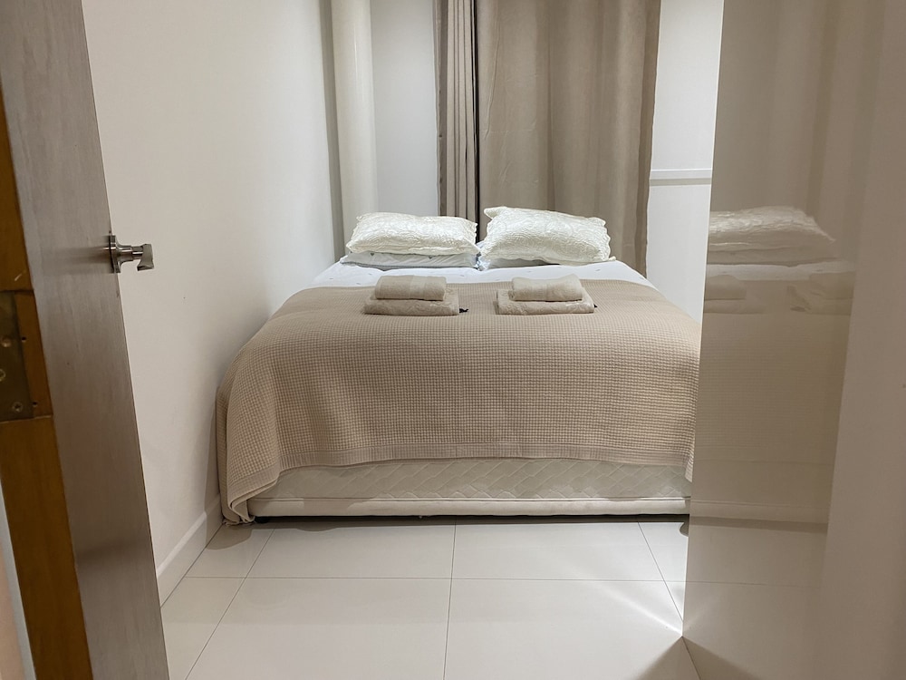 Cosy 3 bed Penthouse in Royal Docks London