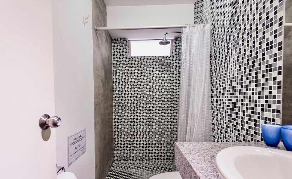 ALU Apartments - Miraflores Boardwalk
