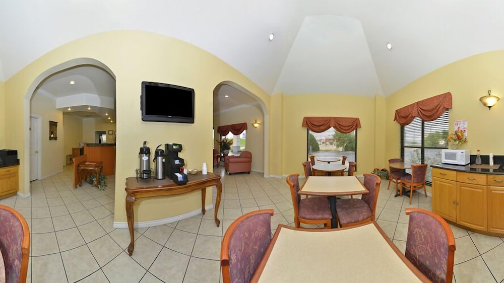 Hillsboro Vacations - Americas Best Value Inn Hillsboro - Property Image 11